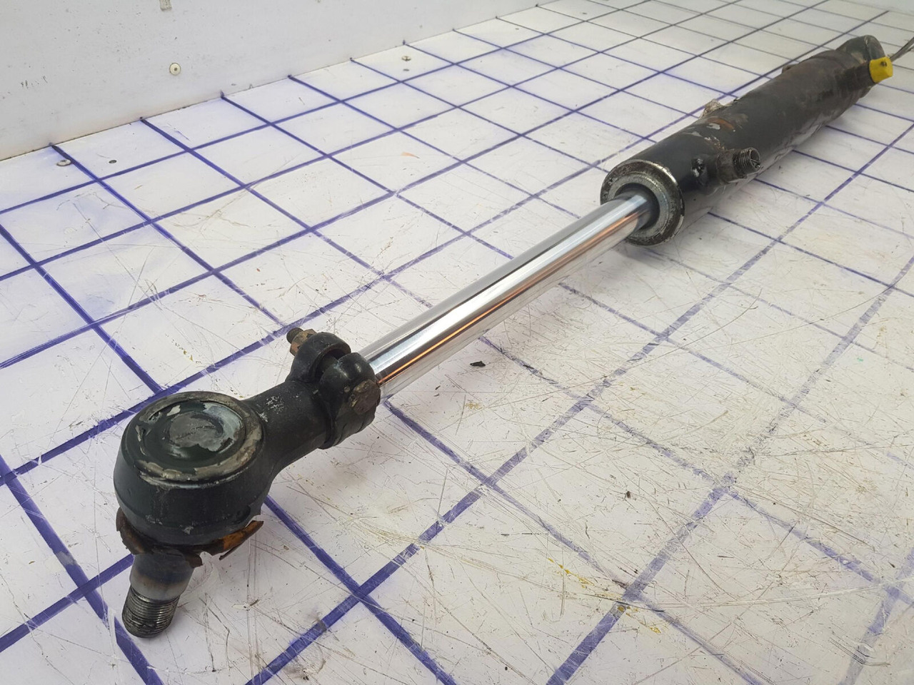 Grove GMK 5220 steering cylinder axle 5 - Гидравлический цилиндр для Мобильных кранов: фото 5 Grove GMK 5220 steering cylinder axle 5 - Гидравлический цилиндр для Мобильных кранов: фото 5