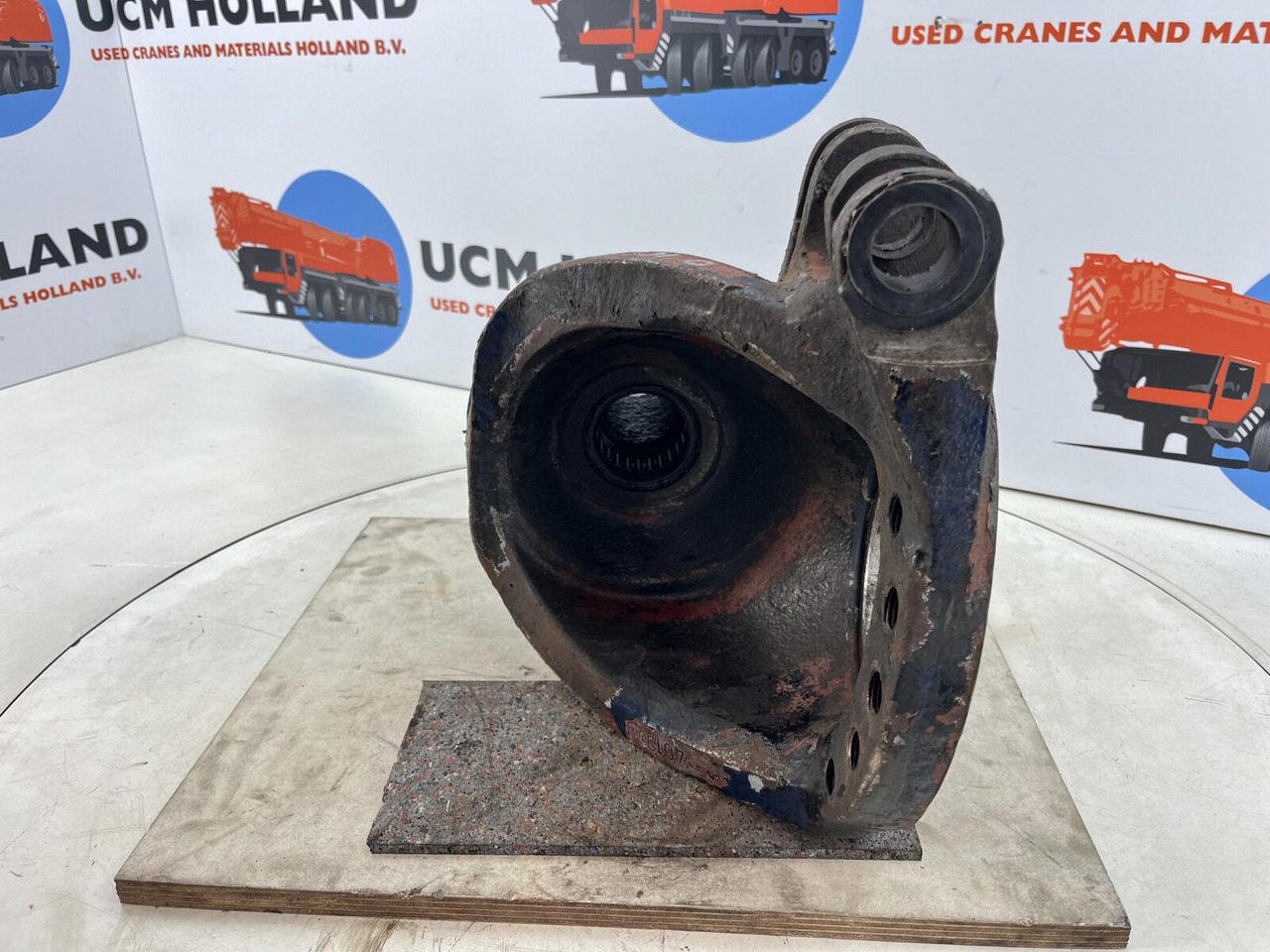 Grove GMK Steering knuckle 16 holes - Поворотный кулак для Мобильных кранов: фото 5 Grove GMK Steering knuckle 16 holes - Поворотный кулак для Мобильных кранов: фото 5