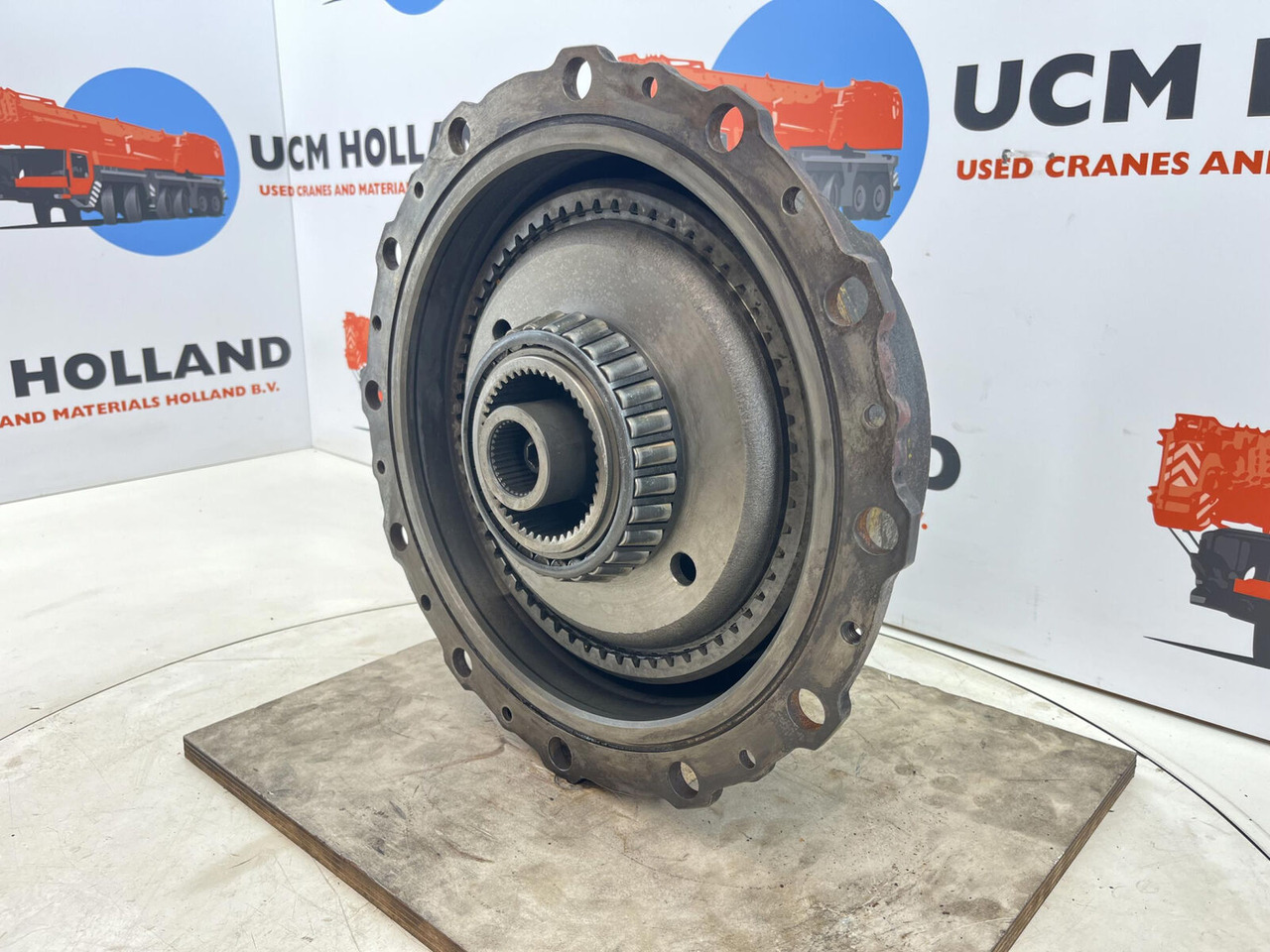 Grove GMK planetary gear 12-23-60-34-3pl-H135-46 - Бортовой редуктор для Мобильных кранов: фото 3 Grove GMK planetary gear 12-23-60-34-3pl-H135-46 - Бортовой редуктор для Мобильных кранов: фото 3
