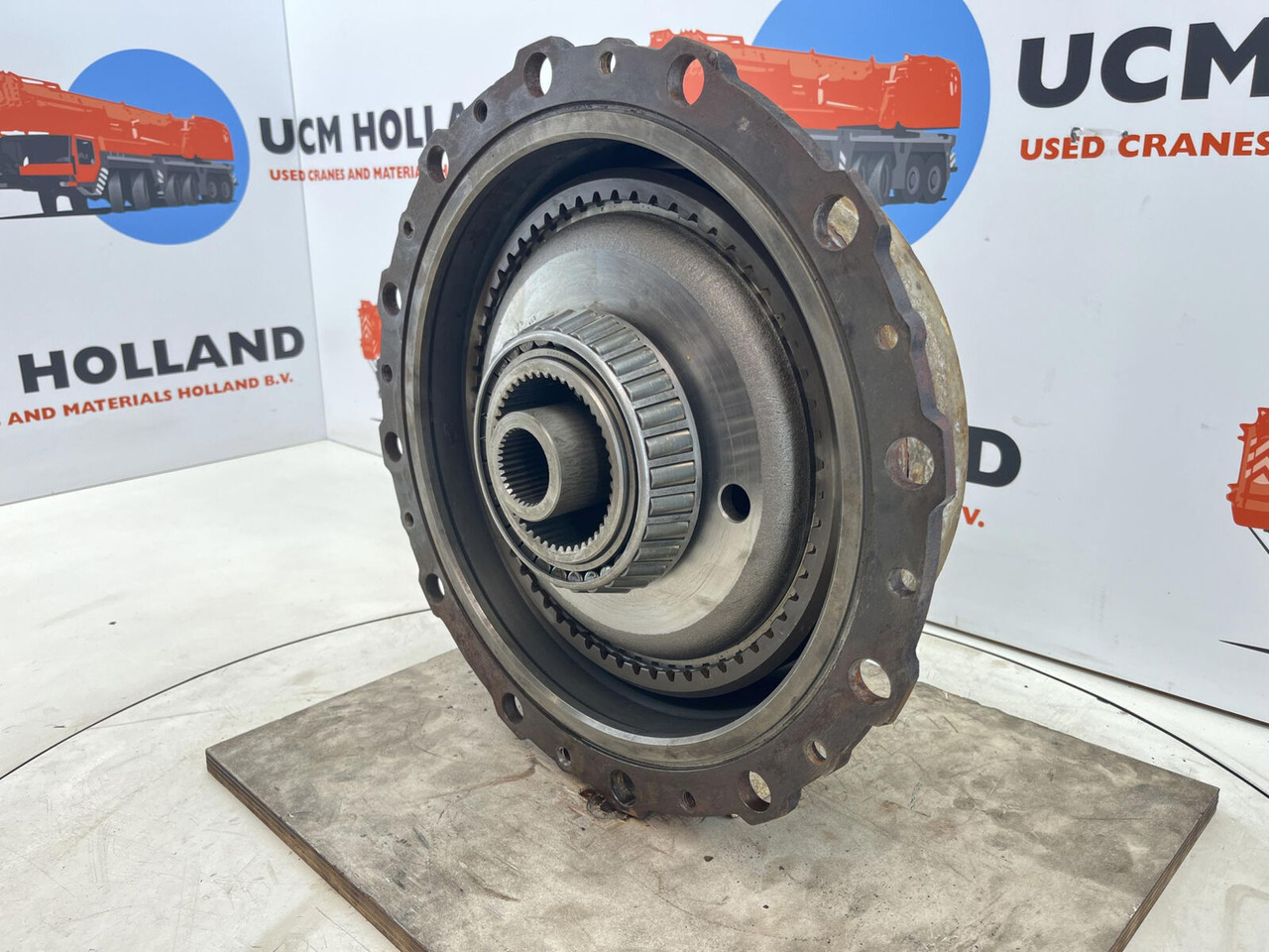Grove GMK planetary gear 12-23-60-34-3pl-H135-46 - Бортовой редуктор для Мобильных кранов: фото 3 Grove GMK planetary gear 12-23-60-34-3pl-H135-46 - Бортовой редуктор для Мобильных кранов: фото 3