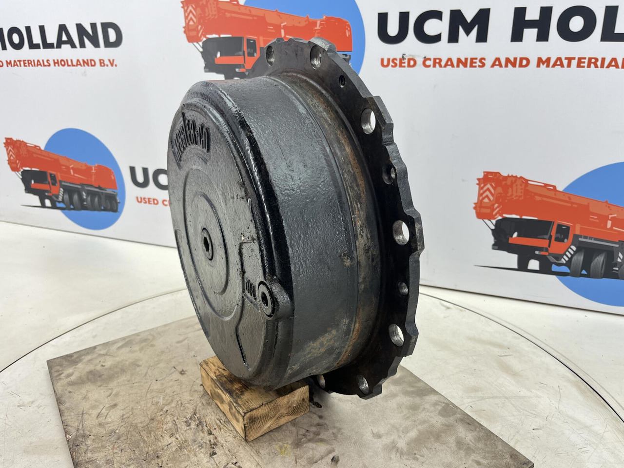 Grove GMK planetary gear 12-23-60-34-3pl-H135-46 - Бортовой редуктор для Мобильных кранов: фото 2 Grove GMK planetary gear 12-23-60-34-3pl-H135-46 - Бортовой редуктор для Мобильных кранов: фото 2