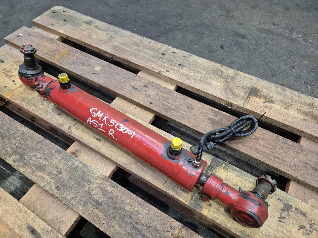 Grove GMK steering cylinder - Гидравлический цилиндр для Мобильных кранов: фото 1 Grove GMK steering cylinder - Гидравлический цилиндр для Мобильных кранов: фото 1