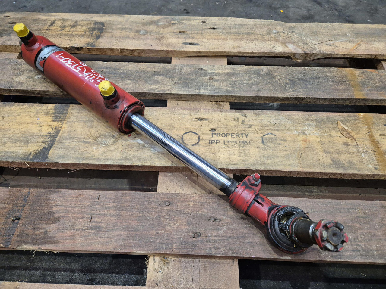 Grove GMK steering cylinder - Гидравлический цилиндр для Мобильных кранов: фото 1 Grove GMK steering cylinder - Гидравлический цилиндр для Мобильных кранов: фото 1
