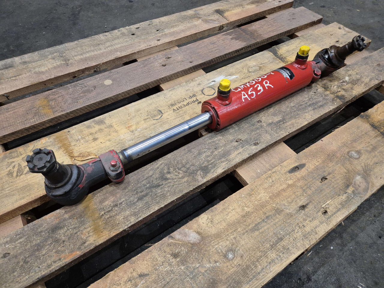 Grove GMK steering cylinder - Гидравлический цилиндр для Мобильных кранов: фото 1 Grove GMK steering cylinder - Гидравлический цилиндр для Мобильных кранов: фото 1