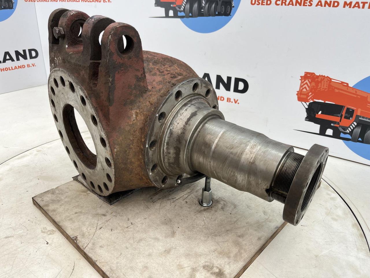 Grove GMK steering knuckle 12 holes - Поворотный кулак для Мобильных кранов: фото 3 Grove GMK steering knuckle 12 holes - Поворотный кулак для Мобильных кранов: фото 3