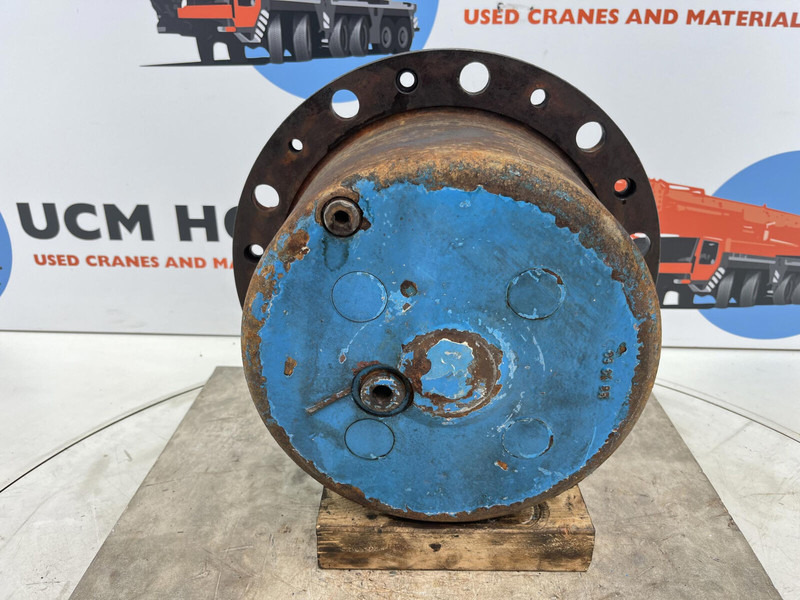 Kessler+CO Kessler planetary gear 22-25-74-40-4pl-H172-46 - Подвеска для Кранов: фото 1 Kessler+CO Kessler planetary gear 22-25-74-40-4pl-H172-46 - Подвеска для Кранов: фото 1