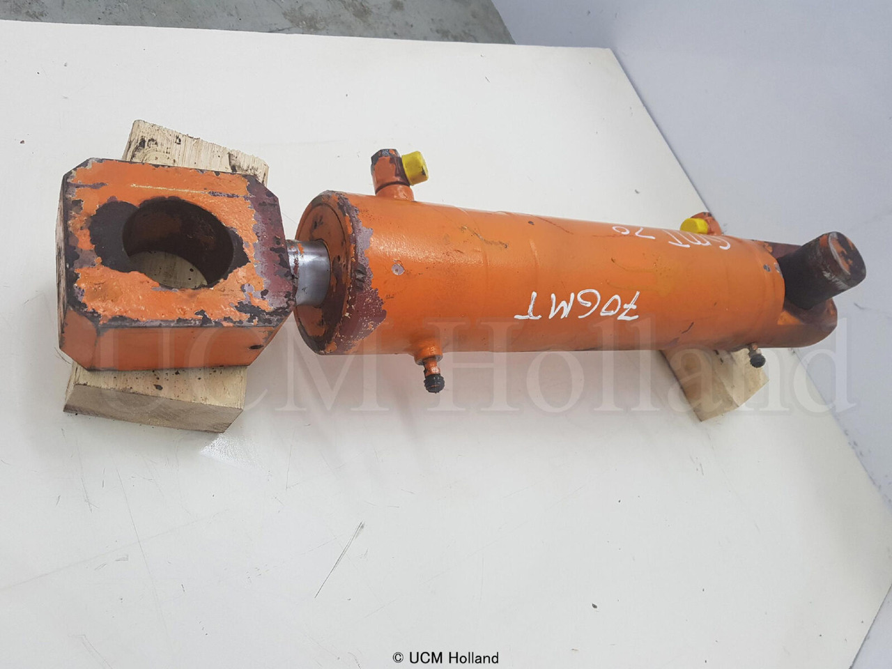 Krupp 70 GMT counterweight cylinder - Гидравлический цилиндр для Мобильных кранов: фото 2 Krupp 70 GMT counterweight cylinder - Гидравлический цилиндр для Мобильных кранов: фото 2