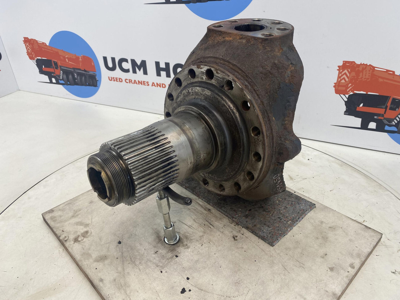 Liebherr LTM 1025 Steering knuckle 16 holes axle 1 - Поворотный кулак для Мобильных кранов: фото 1 Liebherr LTM 1025 Steering knuckle 16 holes axle 1 - Поворотный кулак для Мобильных кранов: фото 1