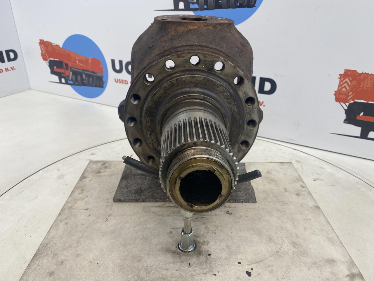 Liebherr LTM 1025 Steering knuckle 16 holes axle 1 - Поворотный кулак для Мобильных кранов: фото 2 Liebherr LTM 1025 Steering knuckle 16 holes axle 1 - Поворотный кулак для Мобильных кранов: фото 2