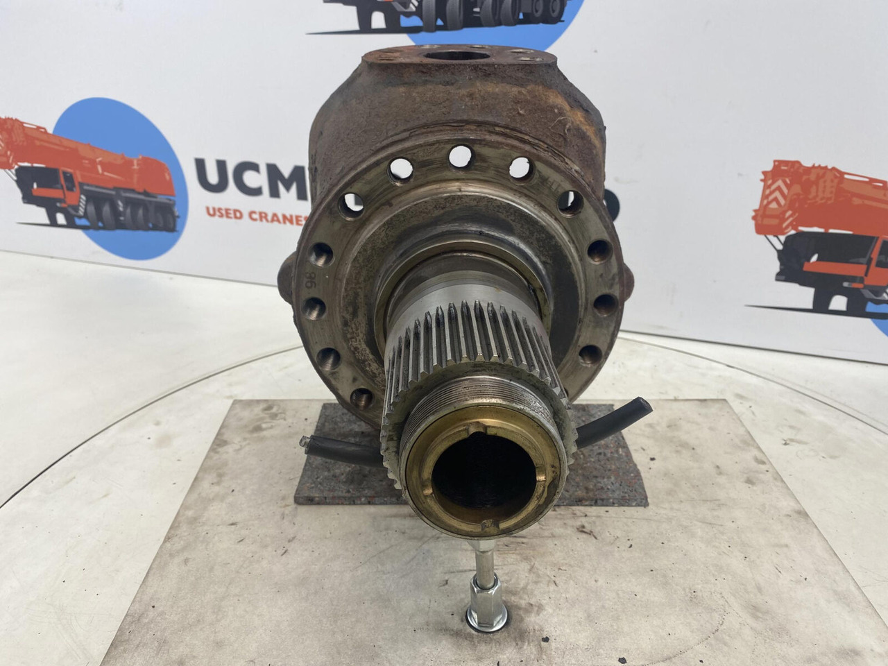 Liebherr LTM 1025 Steering knuckle 16 holes axle 1 - Поворотный кулак для Мобильных кранов: фото 2 Liebherr LTM 1025 Steering knuckle 16 holes axle 1 - Поворотный кулак для Мобильных кранов: фото 2