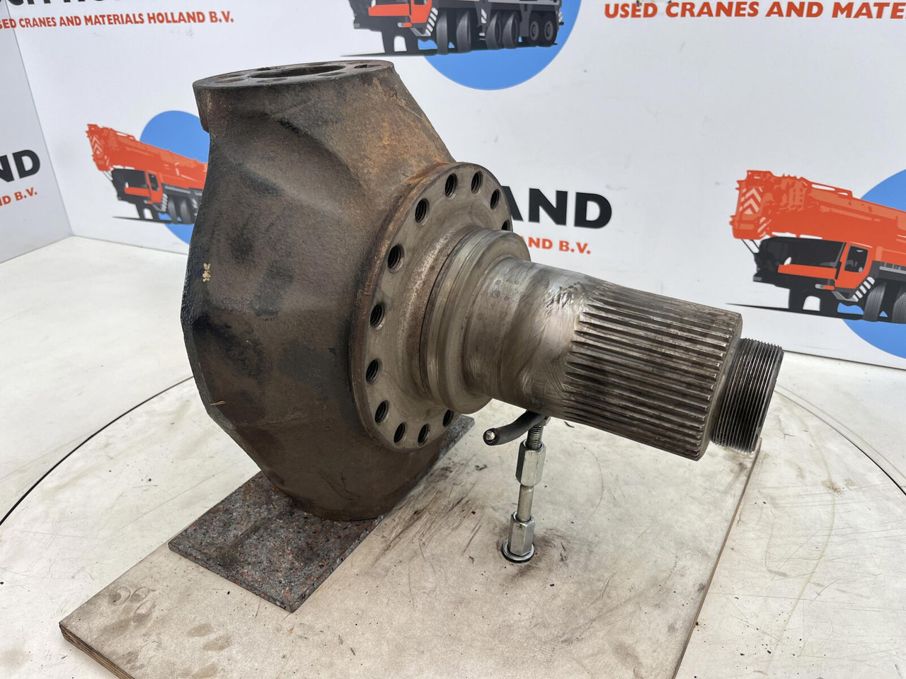 Liebherr LTM 1035 Steering knuckle 16 holes axle 1 - Поворотный кулак для Мобильных кранов: фото 3 Liebherr LTM 1035 Steering knuckle 16 holes axle 1 - Поворотный кулак для Мобильных кранов: фото 3