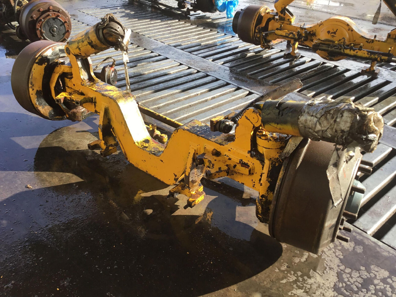 Liebherr LTM 1050-1 axle 2 - Ось и запчасти для Мобильных кранов: фото 4 Liebherr LTM 1050-1 axle 2 - Ось и запчасти для Мобильных кранов: фото 4