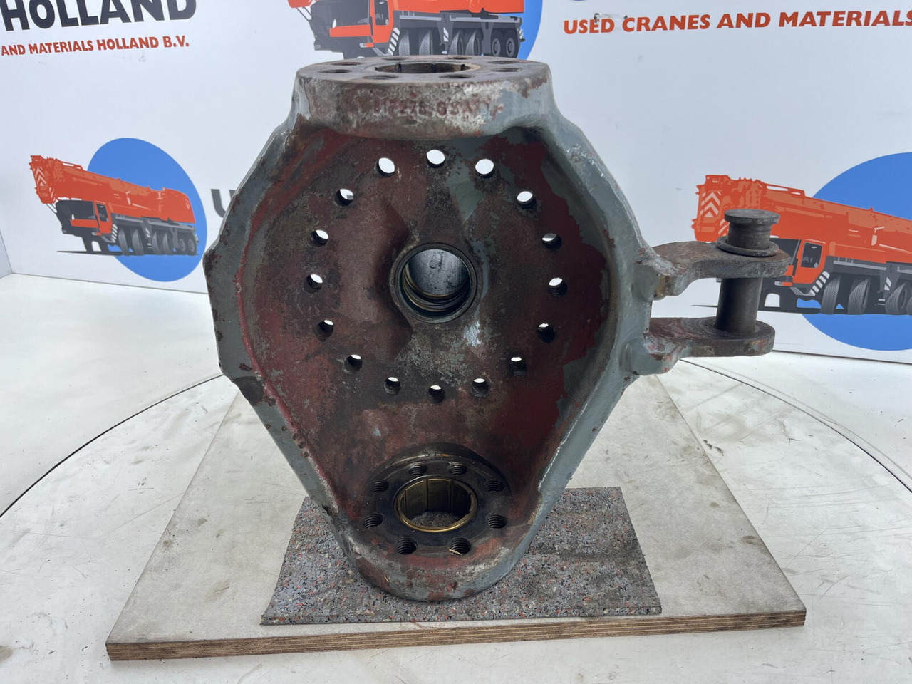 Liebherr LTM 1050-1 steering knuckle 16 holes axle 3 right - Поворотный кулак для Мобильных кранов: фото 5 Liebherr LTM 1050-1 steering knuckle 16 holes axle 3 right - Поворотный кулак для Мобильных кранов: фото 5