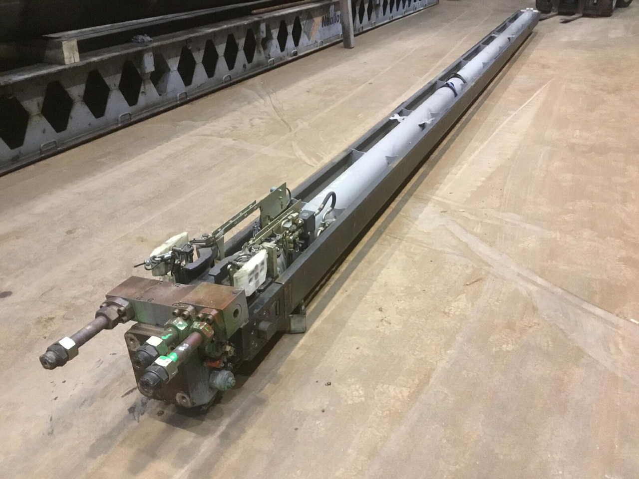 Liebherr LTM 1060-2 telescopic cylinder - Гидравлический цилиндр для Мобильных кранов: фото 1 Liebherr LTM 1060-2 telescopic cylinder - Гидравлический цилиндр для Мобильных кранов: фото 1