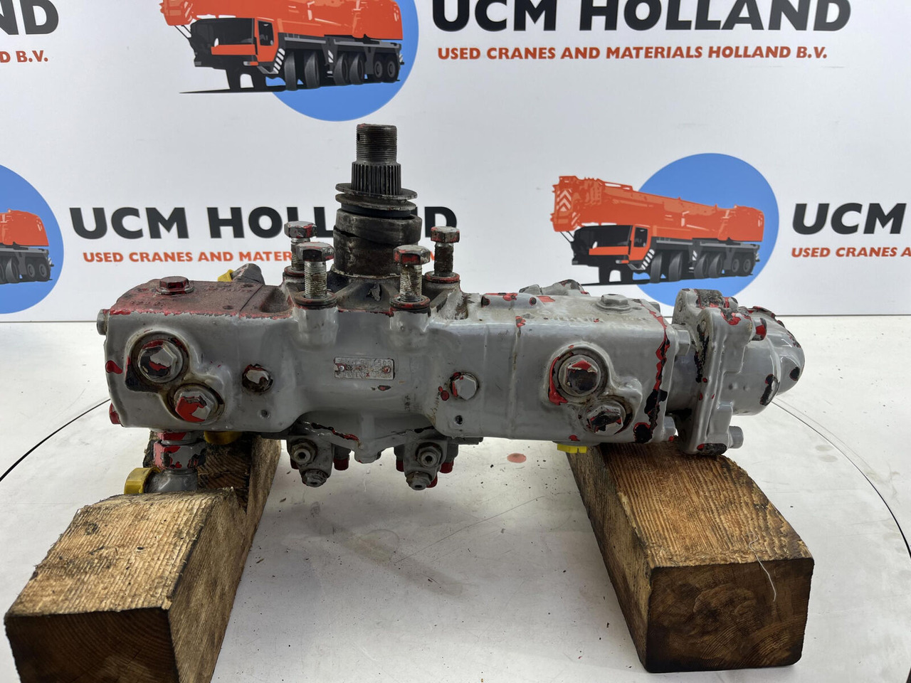 Liebherr LTM 1070 Steering box - Рулевой механизм для Мобильных кранов: фото 1 Liebherr LTM 1070 Steering box - Рулевой механизм для Мобильных кранов: фото 1