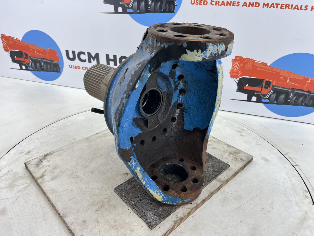 Liebherr LTM 1070 Steering knuckle 16 holes axle 4 - Поворотный кулак для Мобильных кранов: фото 4 Liebherr LTM 1070 Steering knuckle 16 holes axle 4 - Поворотный кулак для Мобильных кранов: фото 4