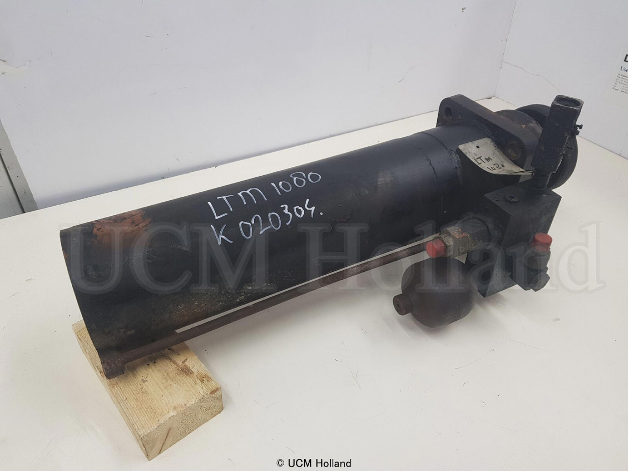 Liebherr LTM 1080-1 ballast extension ram - Гидравлический цилиндр для Мобильных кранов: фото 3 Liebherr LTM 1080-1 ballast extension ram - Гидравлический цилиндр для Мобильных кранов: фото 3