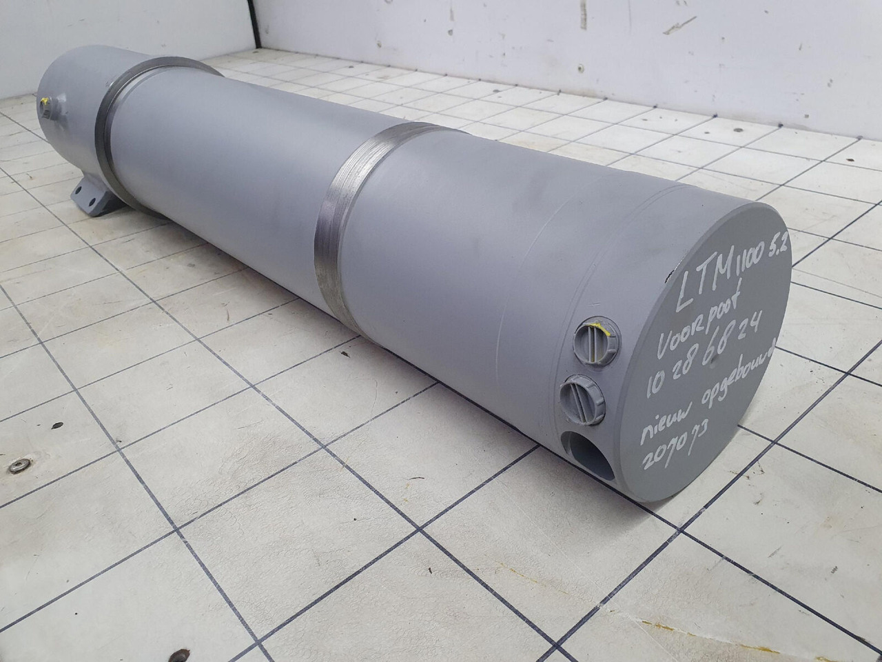 Liebherr LTM 1100-5.2 outrigger support cylinder front - Гидравлический цилиндр для Мобильных кранов: фото 3 Liebherr LTM 1100-5.2 outrigger support cylinder front - Гидравлический цилиндр для Мобильных кранов: фото 3