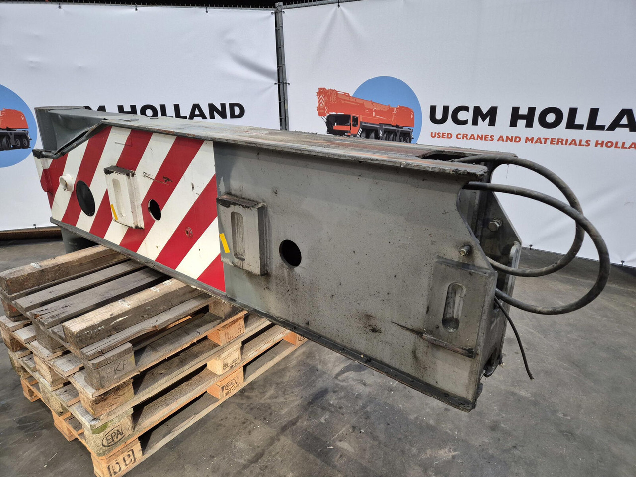Liebherr LTM 1250-6.1 outriggerbeam rear with support cylinder - Подвеска для Кранов: фото 4 Liebherr LTM 1250-6.1 outriggerbeam rear with support cylinder - Подвеска для Кранов: фото 4
