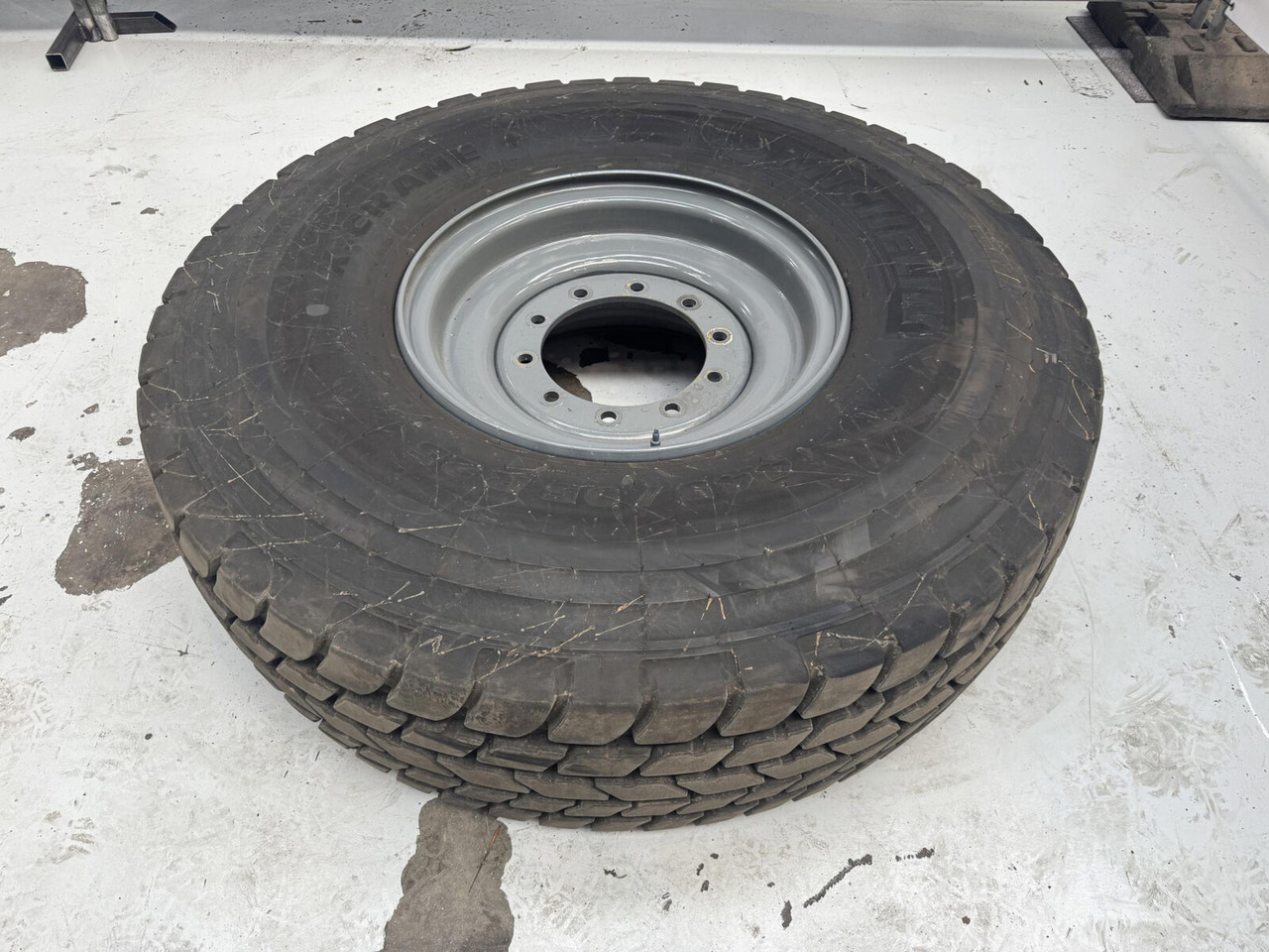 Liebherr Wheel 445/95 R25 10 12 1p - Колесо для Кранов: фото 1 Liebherr Wheel 445/95 R25 10 12 1p - Колесо для Кранов: фото 1