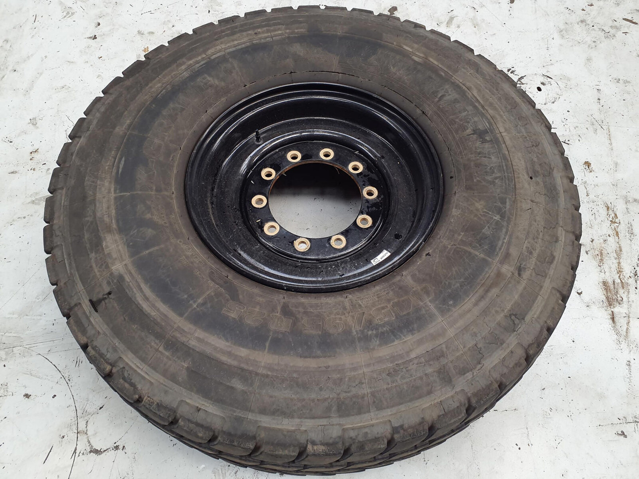 Liebherr Wheel 445/95R25 10 12 1p - Колесо для Кранов: фото 2 Liebherr Wheel 445/95R25 10 12 1p - Колесо для Кранов: фото 2