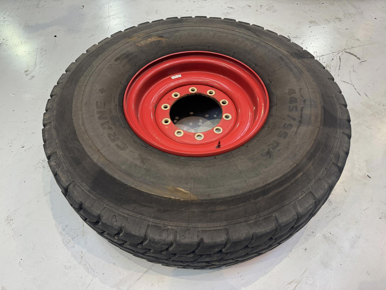 Liebherr Wheel 445/95R25 10 12 1p - Колесо для Кранов: фото 2 Liebherr Wheel 445/95R25 10 12 1p - Колесо для Кранов: фото 2