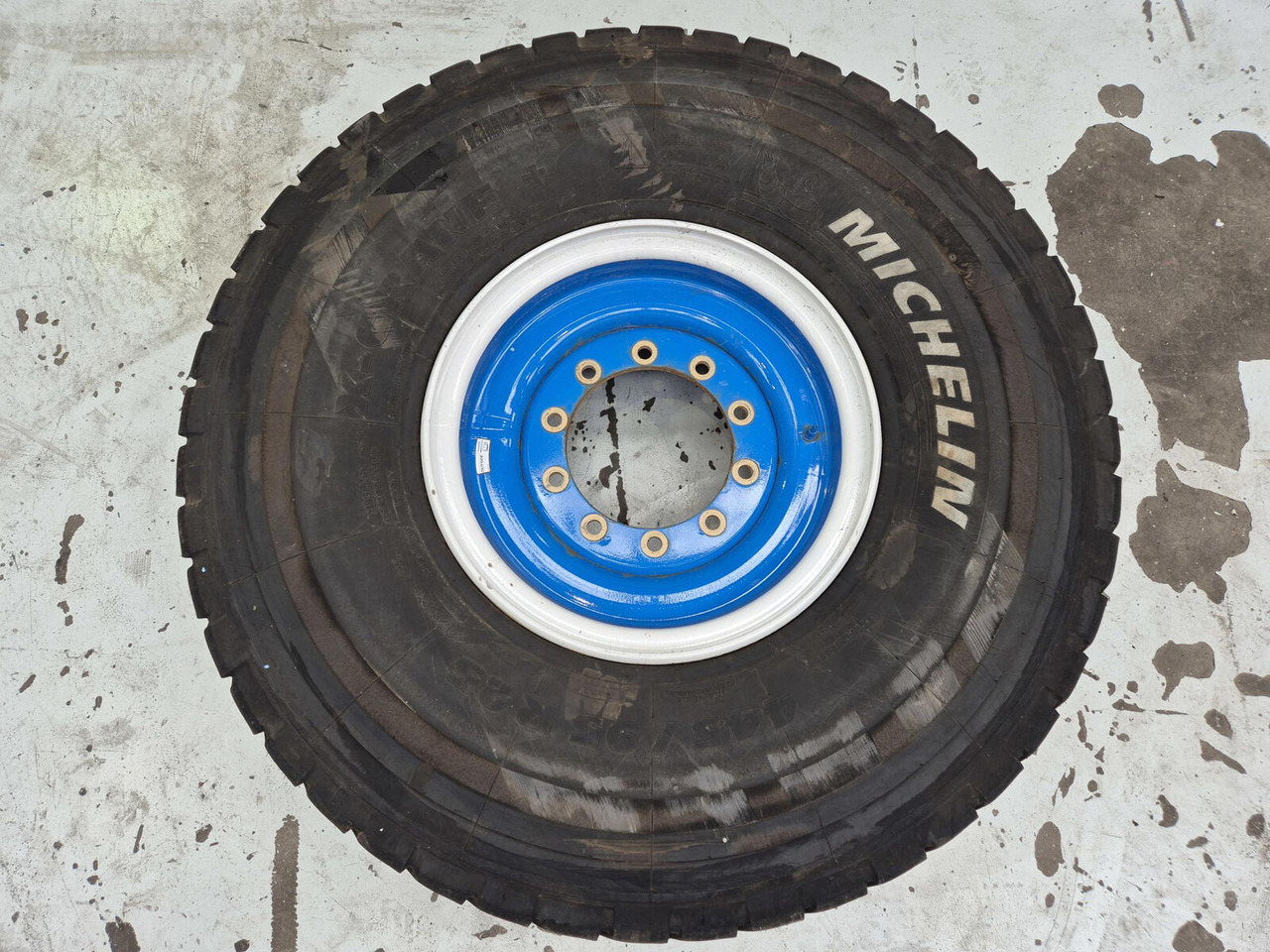Liebherr Wheel 445/95R25 10 12 1p - Колесо для Кранов: фото 2 Liebherr Wheel 445/95R25 10 12 1p - Колесо для Кранов: фото 2