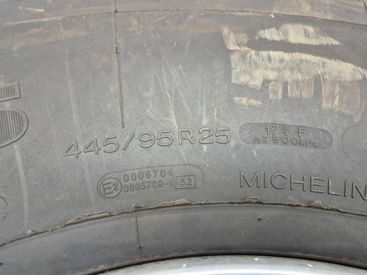 Michelin Wheel 445/95R25 10 12 1p - Колесо для Кранов: фото 5 Michelin Wheel 445/95R25 10 12 1p - Колесо для Кранов: фото 5