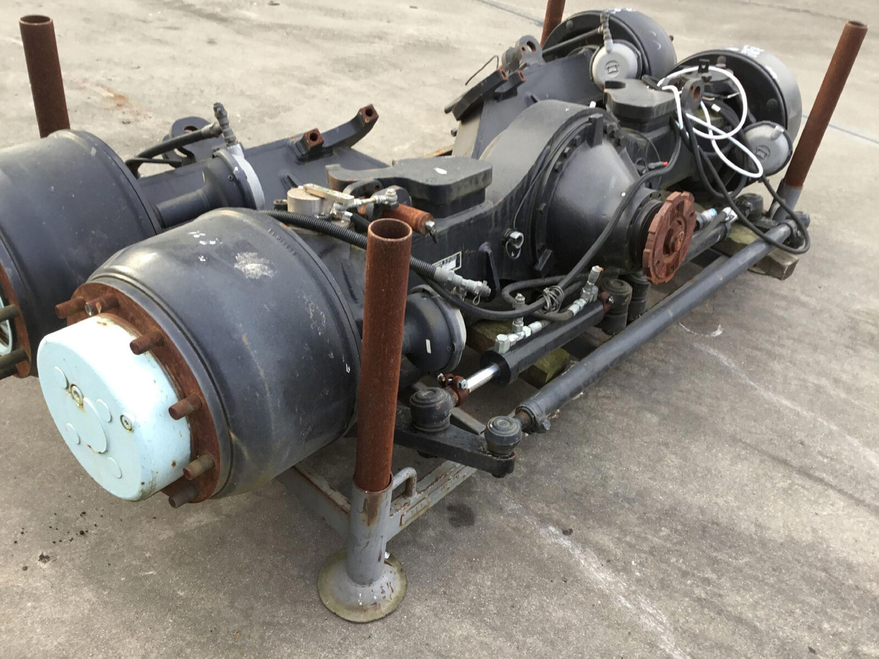 Spierings City Boy axle 1 proto type - Ось и запчасти для Мобильных кранов: фото 1 Spierings City Boy axle 1 proto type - Ось и запчасти для Мобильных кранов: фото 1