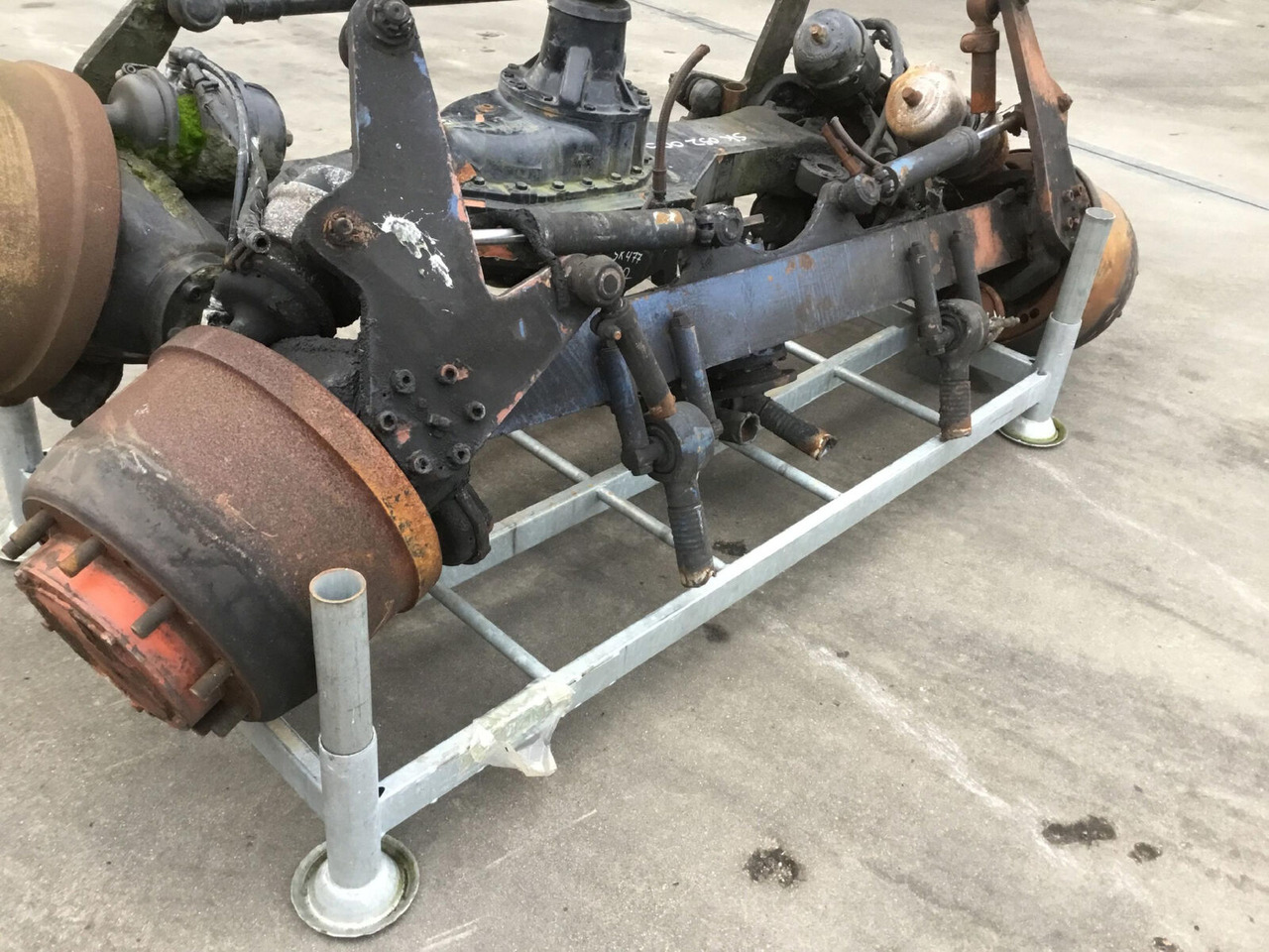 Spierings SK 377 axle 2 - Ось и запчасти для Мобильных кранов: фото 1 Spierings SK 377 axle 2 - Ось и запчасти для Мобильных кранов: фото 1
