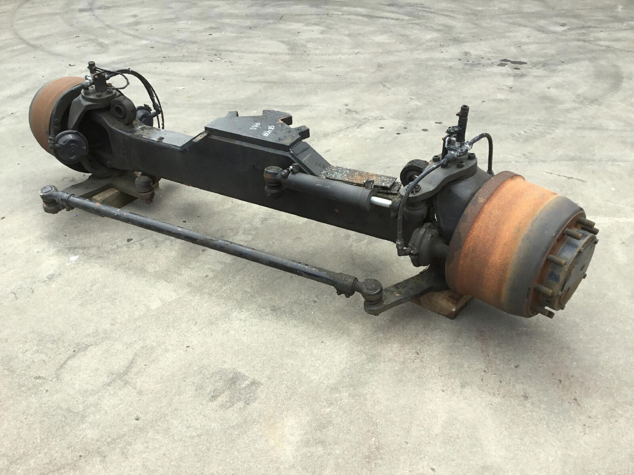 Spierings SK 477 axle 1 - Ось и запчасти для Мобильных кранов: фото 2 Spierings SK 477 axle 1 - Ось и запчасти для Мобильных кранов: фото 2