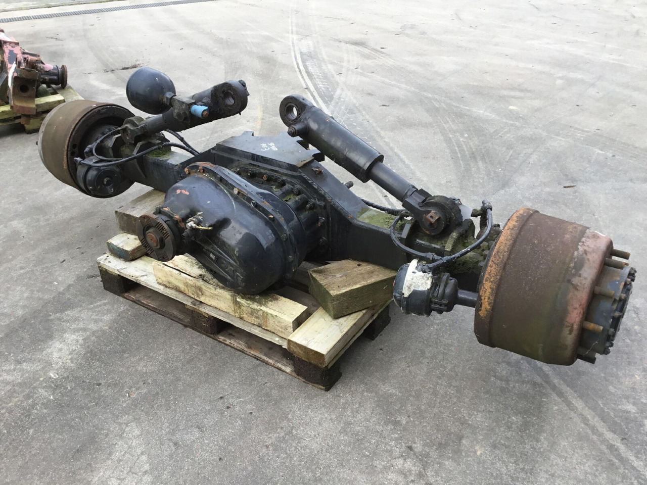 Spierings SK 477 axle 3 - Ось и запчасти для Мобильных кранов: фото 4 Spierings SK 477 axle 3 - Ось и запчасти для Мобильных кранов: фото 4