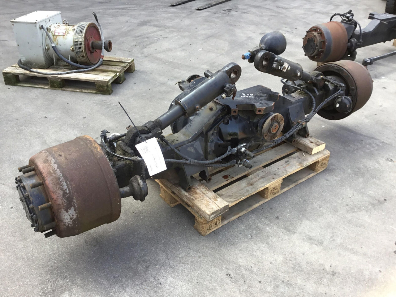 Spierings SK 477 axle 3 - Ось и запчасти для Мобильных кранов: фото 1 Spierings SK 477 axle 3 - Ось и запчасти для Мобильных кранов: фото 1