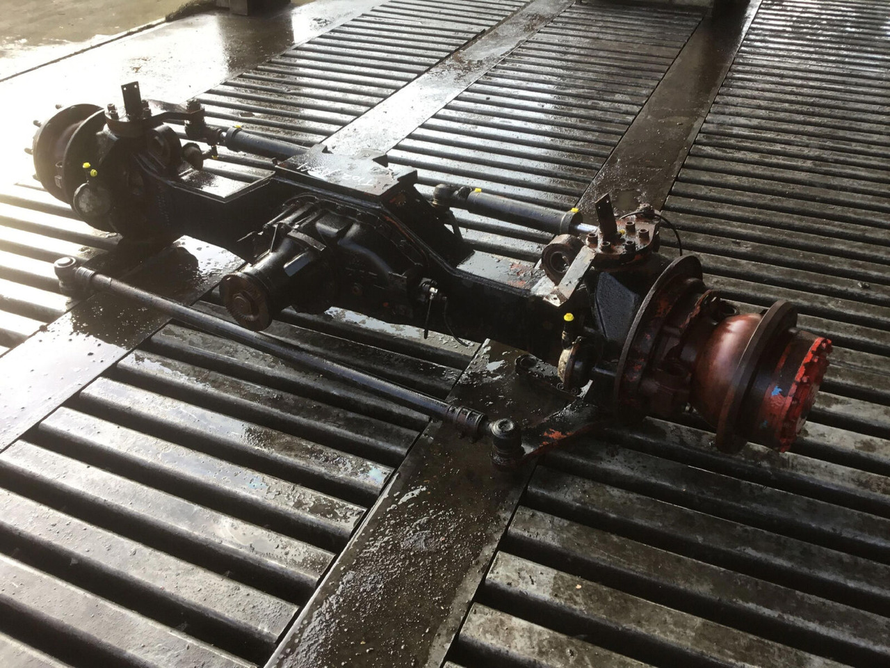 Spierings SK 477 axle 4 - Ось и запчасти для Мобильных кранов: фото 2 Spierings SK 477 axle 4 - Ось и запчасти для Мобильных кранов: фото 2