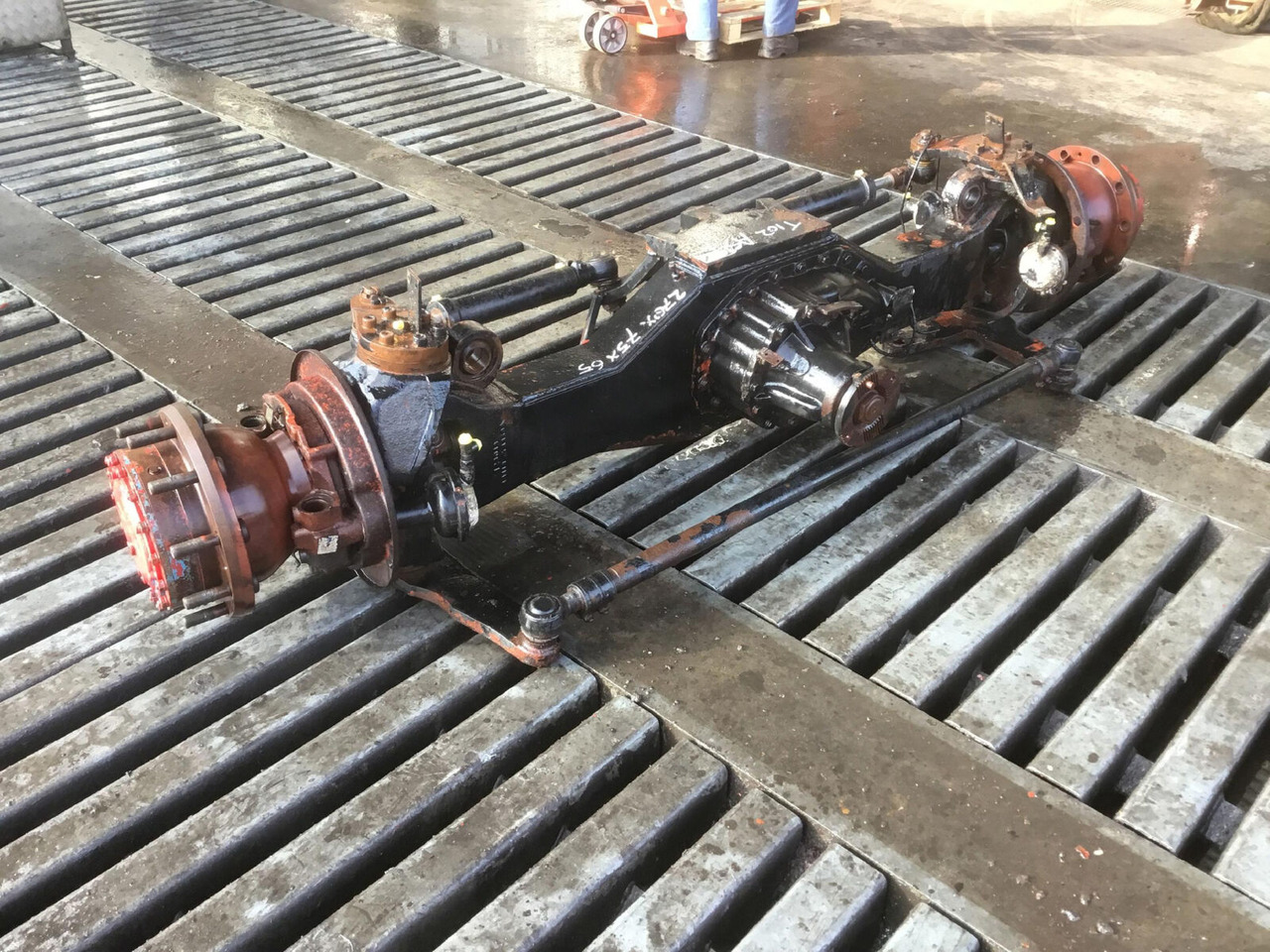 Spierings SK 477 axle 4 - Ось и запчасти для Мобильных кранов: фото 3 Spierings SK 477 axle 4 - Ось и запчасти для Мобильных кранов: фото 3