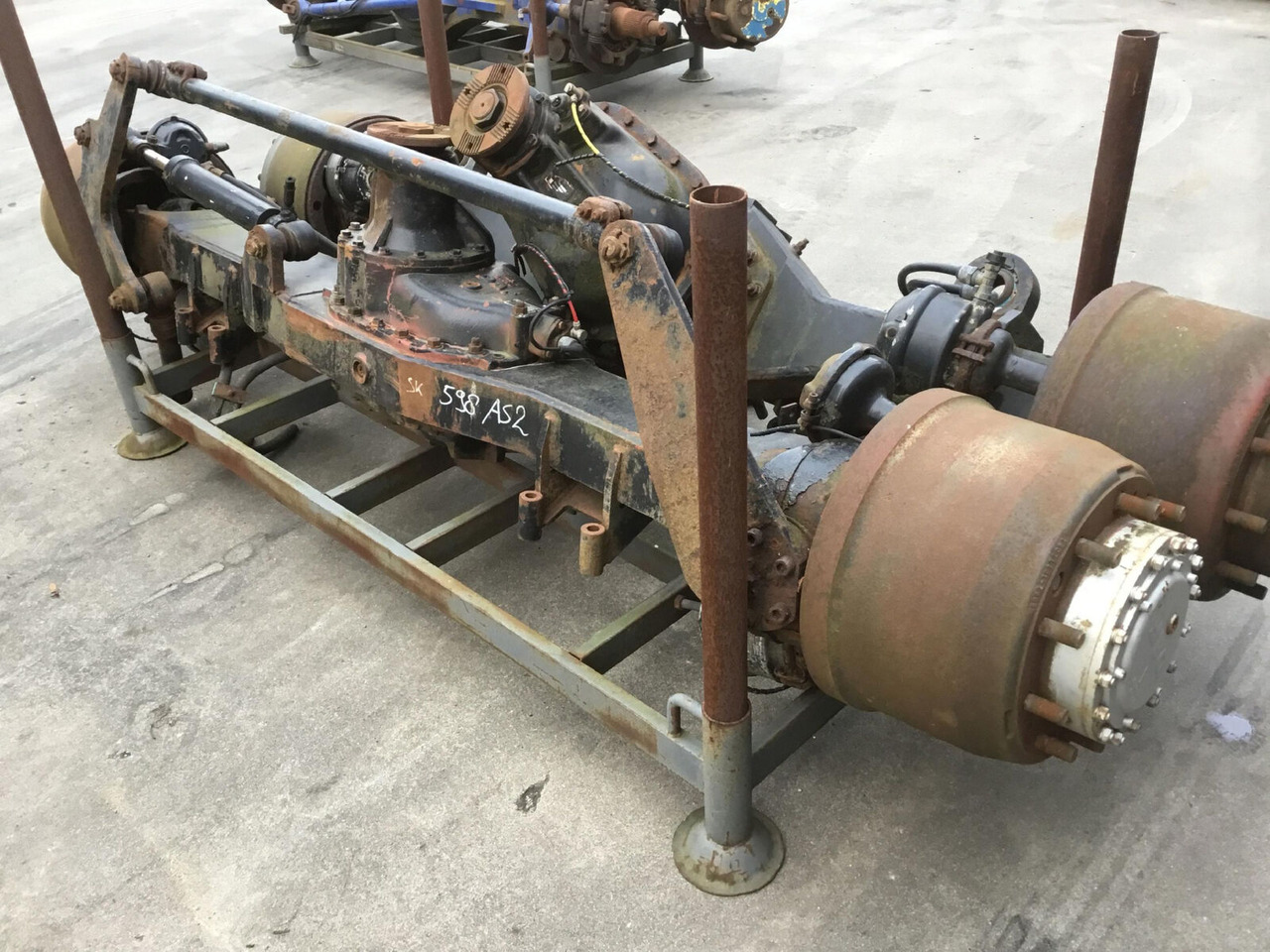 Spierings SK 598 axle 2 - Ось и запчасти для Мобильных кранов: фото 2 Spierings SK 598 axle 2 - Ось и запчасти для Мобильных кранов: фото 2
