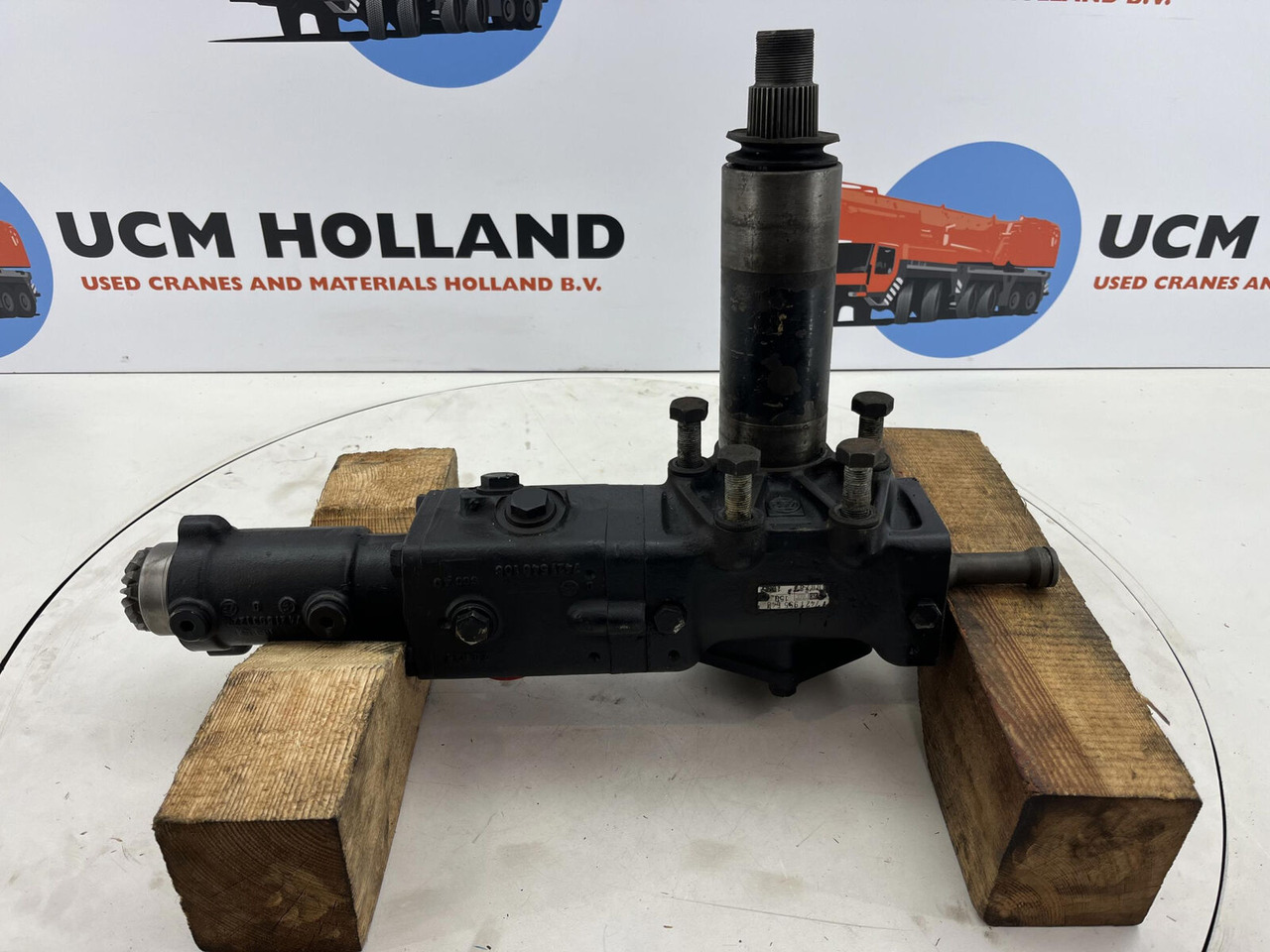 Steering box - Рулевой механизм для Мобильных кранов: фото 1 Steering box - Рулевой механизм для Мобильных кранов: фото 1
