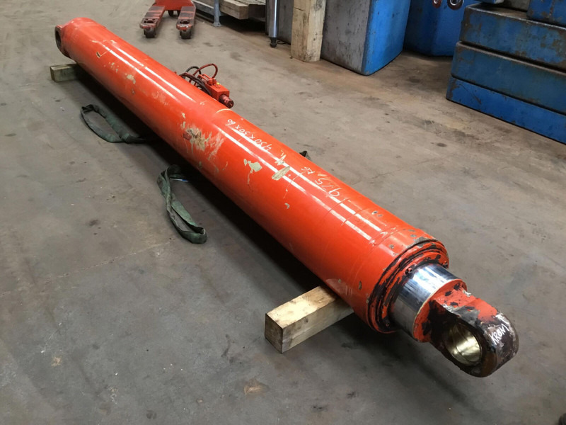 Terex AC 100 boom cylinder - Гидравлический цилиндр для Кранов: фото 2 Terex AC 100 boom cylinder - Гидравлический цилиндр для Кранов: фото 2
