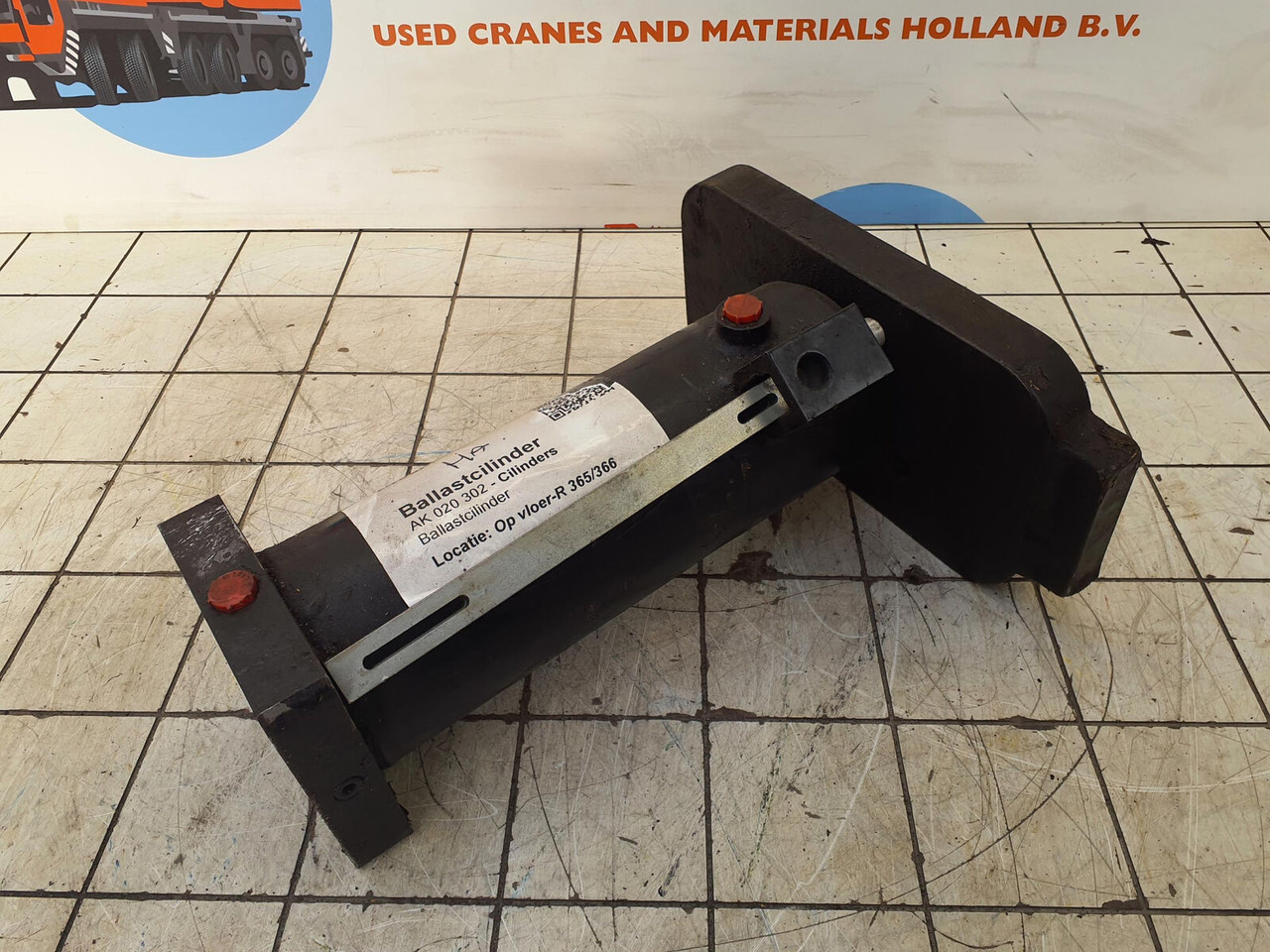 Terex AC 155 counterweight lift cylinder - Гидравлический цилиндр для Мобильных кранов: фото 1 Terex AC 155 counterweight lift cylinder - Гидравлический цилиндр для Мобильных кранов: фото 1