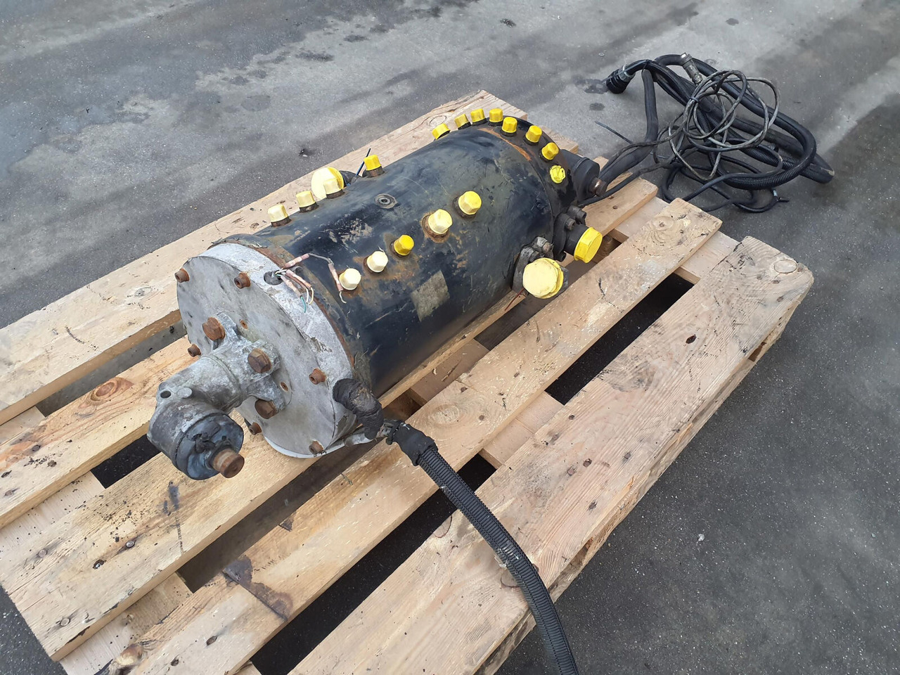 Terex AC 75 hydraulic and electric rotary joint - Гидравлика для Мобильных кранов: фото 2 Terex AC 75 hydraulic and electric rotary joint - Гидравлика для Мобильных кранов: фото 2