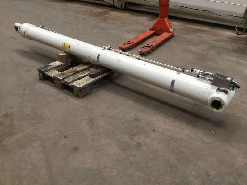 Terex Terex AC 40L-2 Boom cylinder - Гидравлический цилиндр для Кранов: фото 2 Terex Terex AC 40L-2 Boom cylinder - Гидравлический цилиндр для Кранов: фото 2
