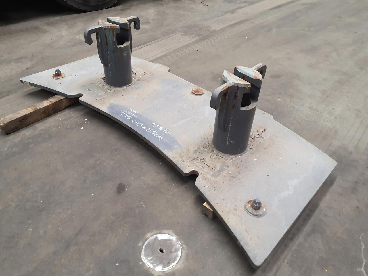 Terex Terex Demag Challenger 4200 counterweight 0.55 Ton - Противовес для Мобильных кранов: фото 2 Terex Terex Demag Challenger 4200 counterweight 0.55 Ton - Противовес для Мобильных кранов: фото 2