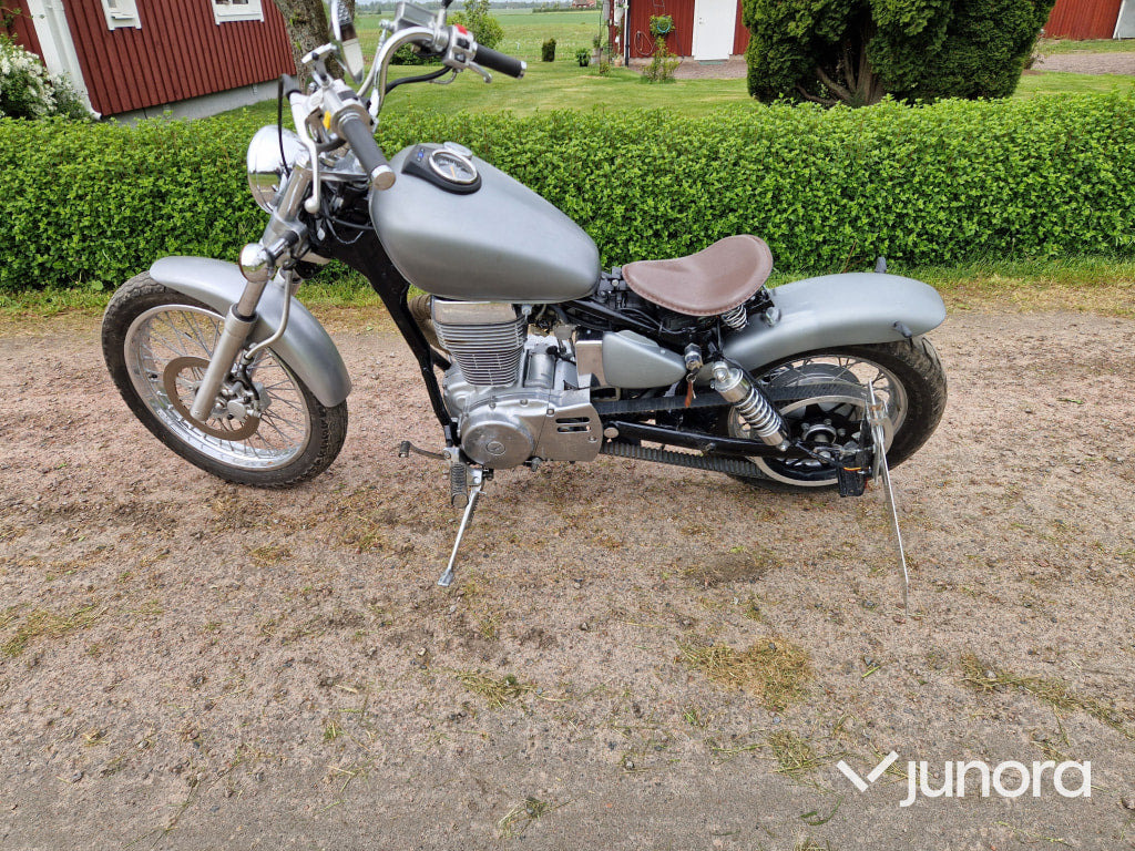 Suzuki LS 650 Bobber - Мотоцикл: фото 3 Suzuki LS 650 Bobber - Мотоцикл: фото 3