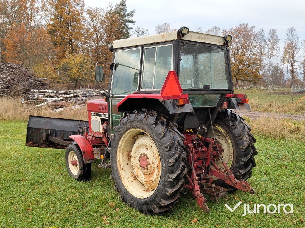 Traktor - International, 484 STD - Трактор: фото 2 Traktor - International, 484 STD - Трактор: фото 2