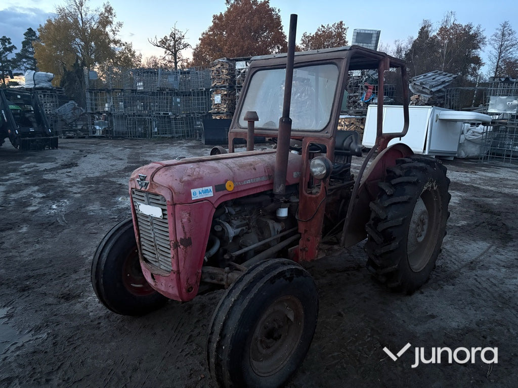 Traktor - Massey Ferguson 35X - Трактор: фото 1 Traktor - Massey Ferguson 35X - Трактор: фото 1