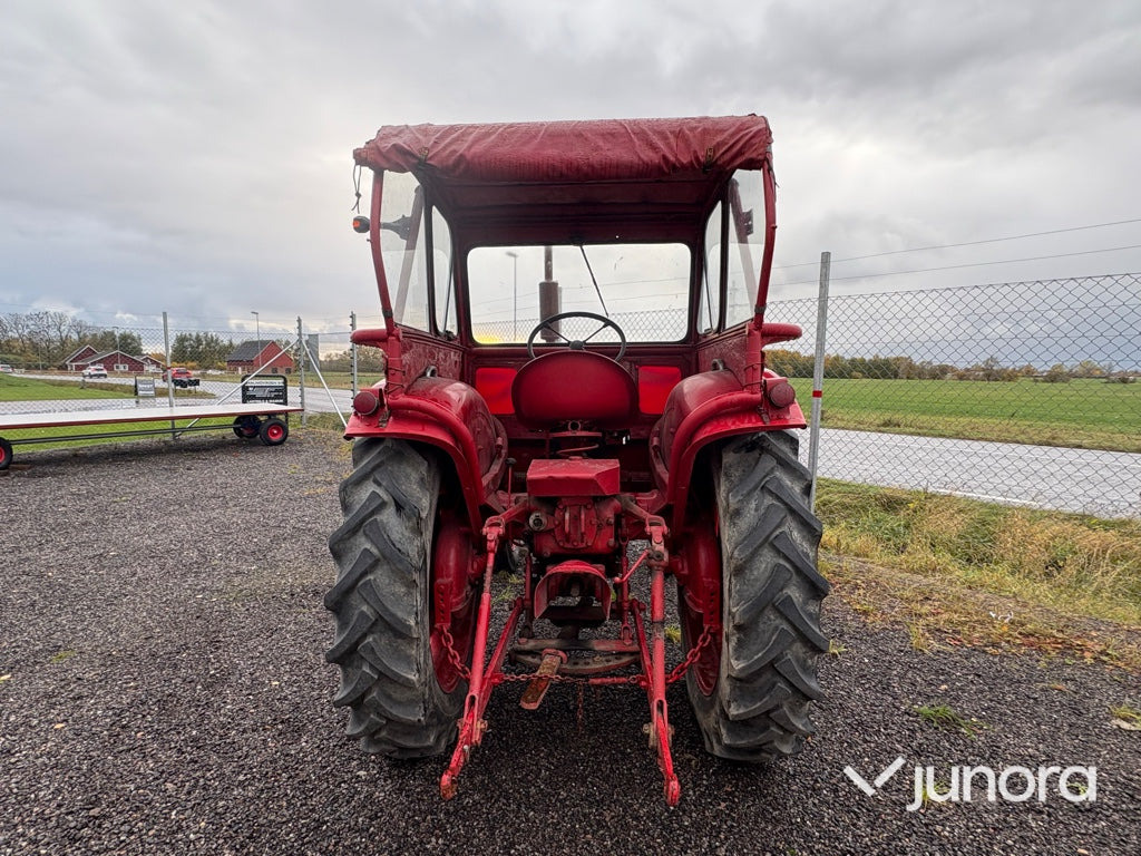 Traktor - Volvo T33, Perkins L4-diesel - Трактор: фото 4 Traktor - Volvo T33, Perkins L4-diesel - Трактор: фото 4