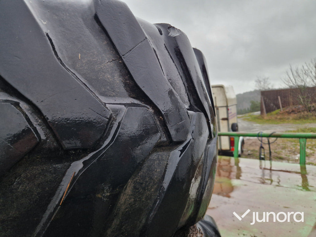 Traktordäck - Valmet 6400 - Колесо для Тракторов: фото 3 Traktordäck - Valmet 6400 - Колесо для Тракторов: фото 3