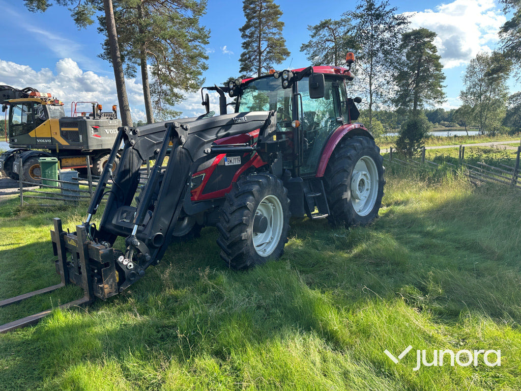 Valtra A134 med lastare - Трактор: фото 1 Valtra A134 med lastare - Трактор: фото 1