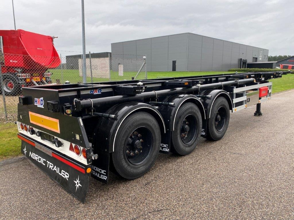 HRD 3-aks 20 + 30 ADR - Полуприцеп-контейнеровоз/ Сменный кузов: фото 1 HRD 3-aks 20 + 30 ADR - Полуприцеп-контейнеровоз/ Сменный кузов: фото 1