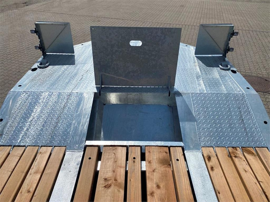 Hangler DTS 300 3 akslet med ramper - Низкорамный прицеп: фото 3 Hangler DTS 300 3 akslet med ramper - Низкорамный прицеп: фото 3